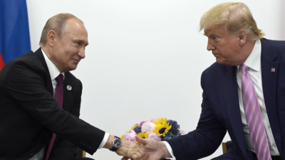  Did Vladimir Putin keep Donald Trump waiting for high-stakes call?