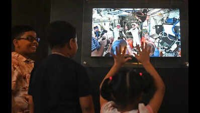 City night vigil for Sunita’s touchdown