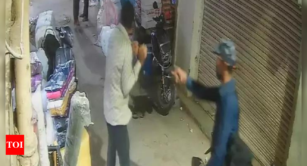 'Gunshots, bag snatched': Man robbed of Rs 80 lakhs at gunpoint in Delhi