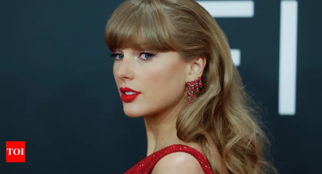 Taylor Swift’s snake necklace sparks excitement over ‘Reputation’ re-release