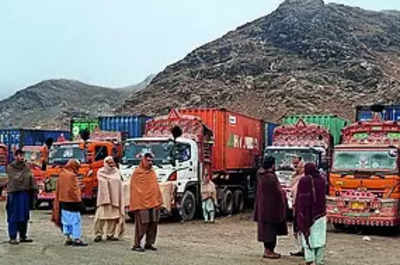 Torkham border crossing between Pakistan, Afghanistan reopens after 25 days