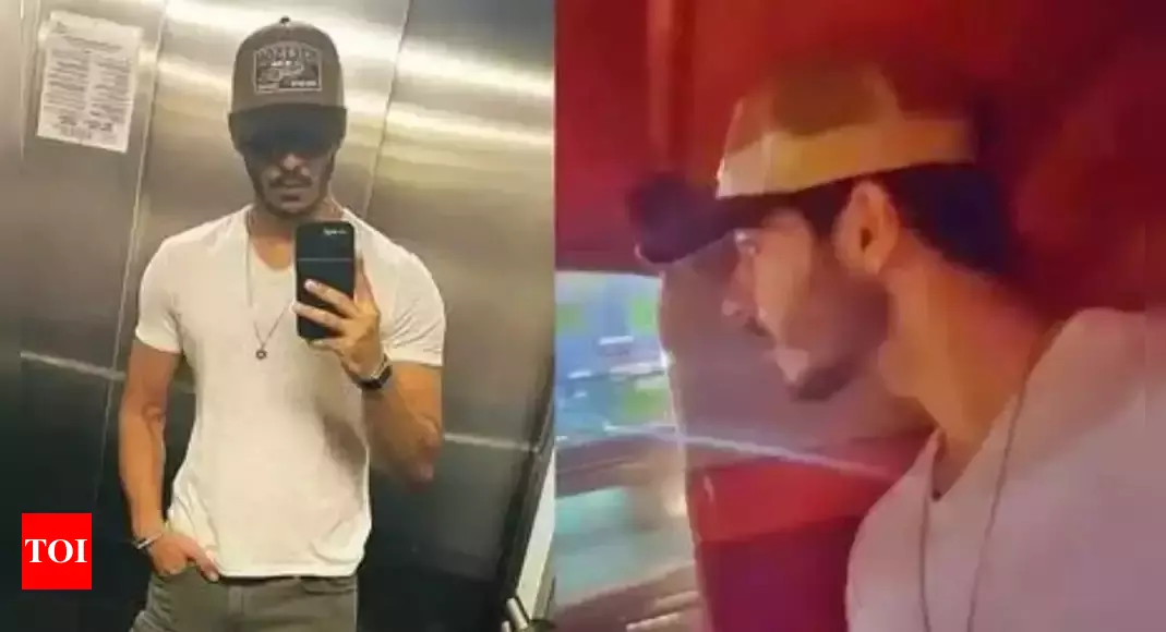 Ishaan Khatter takes an rickshaw ride, questions the trend of elevator selfies