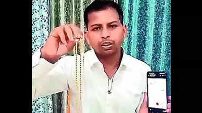 Watch this video to trap, steal money from scamsters