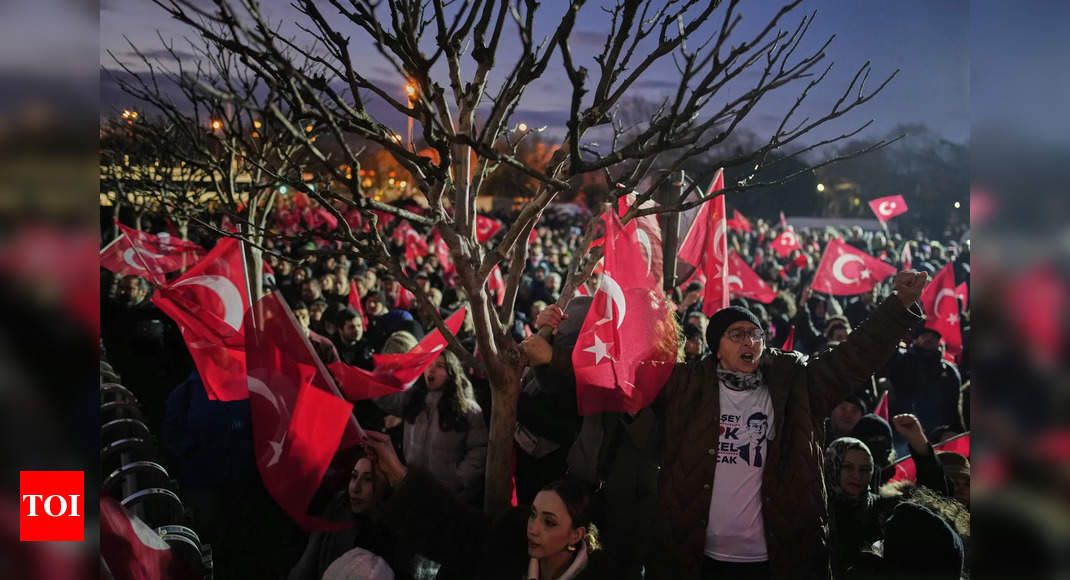 Turkish streets in chaos as mass protests erupt in Istanbul after arrest of mayor Ekrem Imamoglu