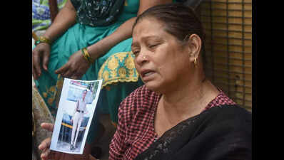 उसने अपने सपने को पुलिस बनने के लिए अतिरिक्त मेहनत की