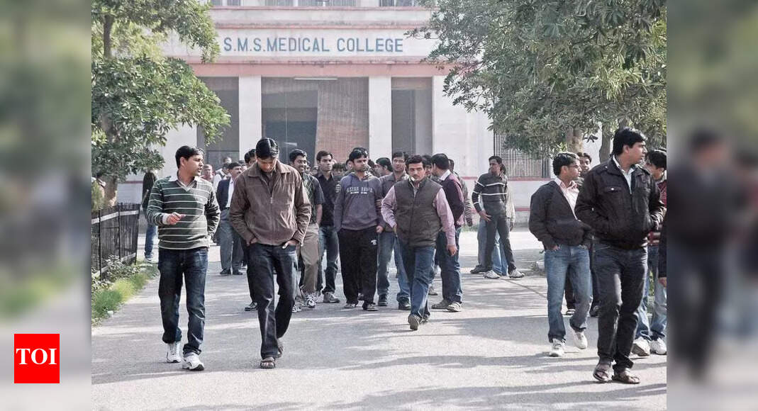 Sr resident seats at SMS Med College down from 318 to 139 | Jaipur News ...