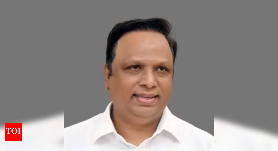 Maharashtra minister addresses AI concerns, assures policy will complement, not replace, education - The Times of India