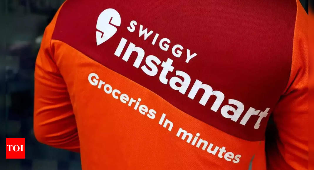 User challenges Swiggy Instamart on 'free ration' vs 'free Dhaniya', Swiggy's 'big hearted' reply