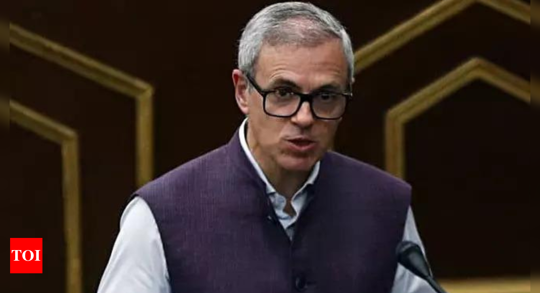 Omar Abdullah announces revival of Srinagar Press Club, mum on location