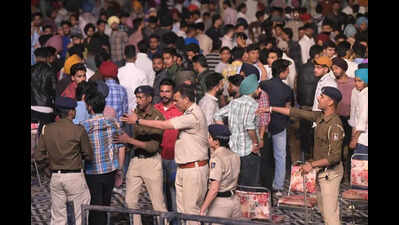 Arjan Dhillon’s show cancelled as 15,000 storm Panjab University