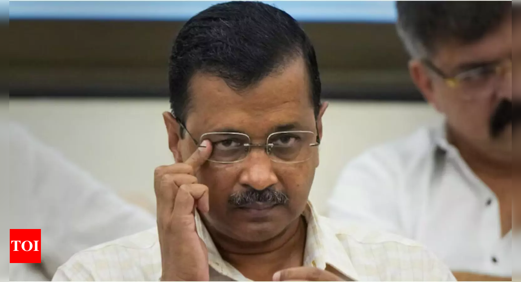 Arvind Kejriwal gives key roles to senior netas to keep AAP flock together