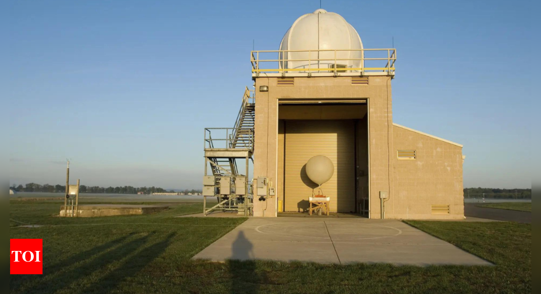 Experts say US weather forecasts will worsen as DOGE cuts mean fewer balloon launches