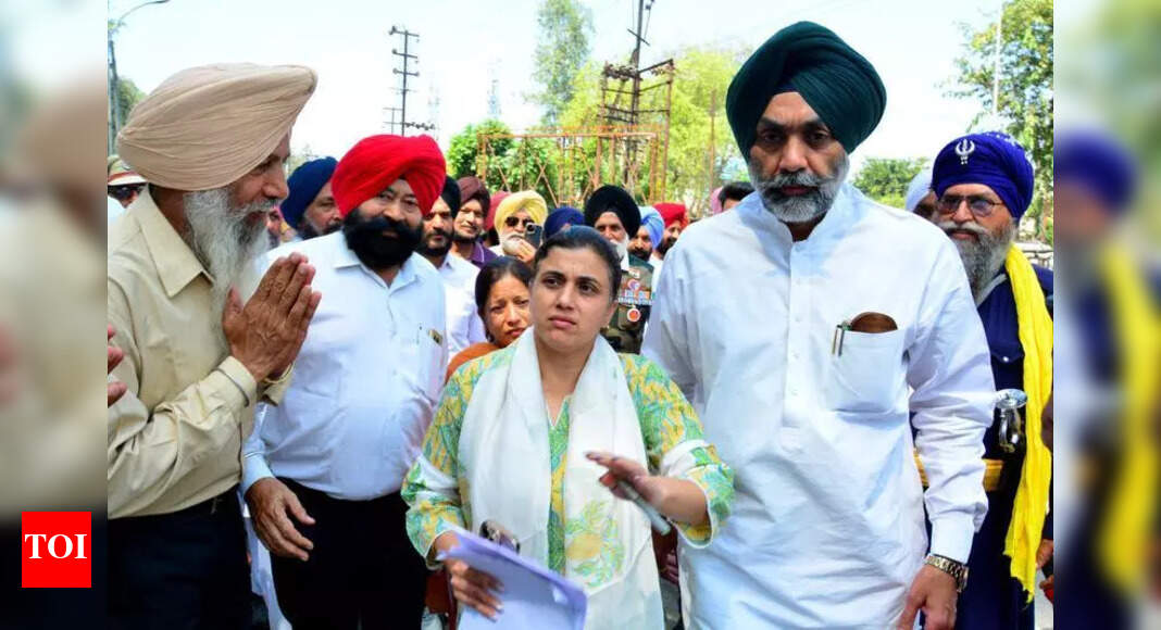 Police assault on Army colonel in Punjab: Wife leads ex-servicemen’s protest in Patiala to demand CBI probe