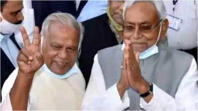  Manjhi defends Bihar CM amid national anthem row