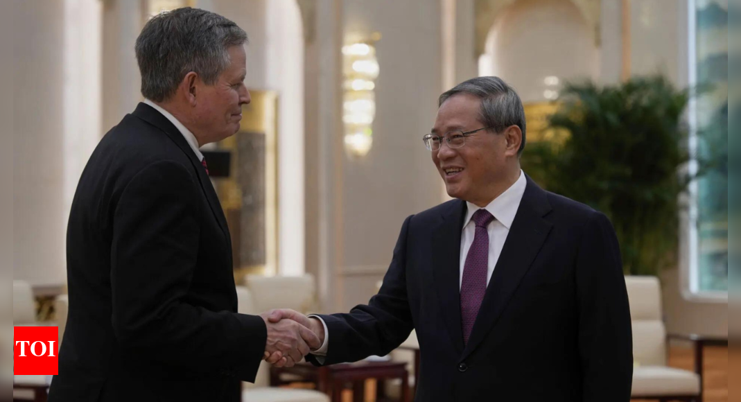 Chinese Premier meets pro-Trump US Senator Daines, calls for dialogue