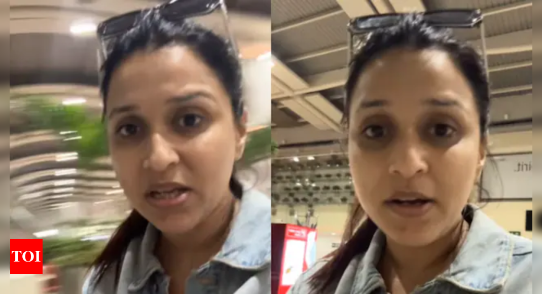 Laughter Chefs 2's Mannara Chopra gets brutally trolled for slamming the airline for not letting her board