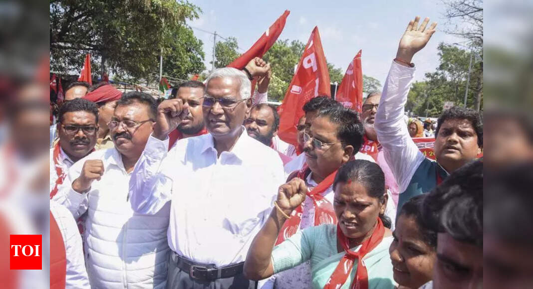 CPI leads protest, demands justice for displaced people | Ranchi News ...