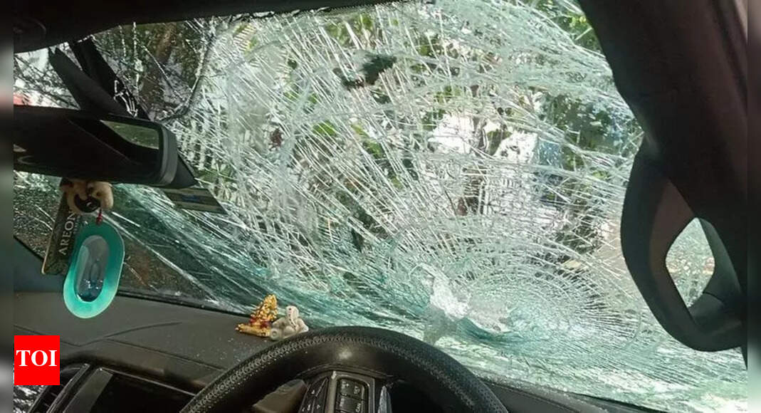 Cop, student killed in East Midnapore highway crash | Kolkata News ...
