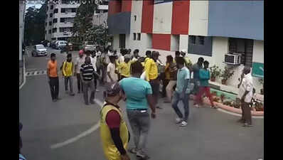 E-tail delivery personnel lay siege to New Town complex after parking row