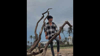 Tragic accident claims lives of two college students in Chennai