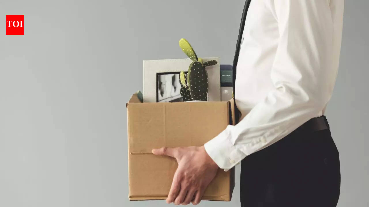 5 bad habits at work that can cost you your job