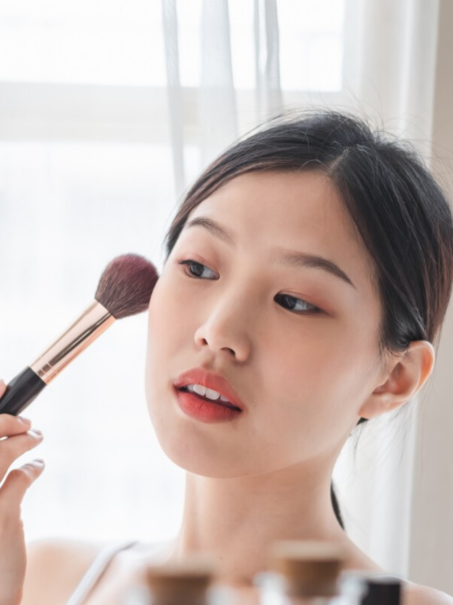 Korean Makeup: A step-by-step guide to do Korean makeup for beginners ...