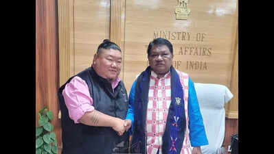 Union minister Oram commits to final scholarship funds for Nagaland students