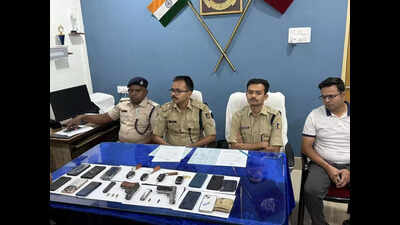 Eight arrested for ganja smuggling