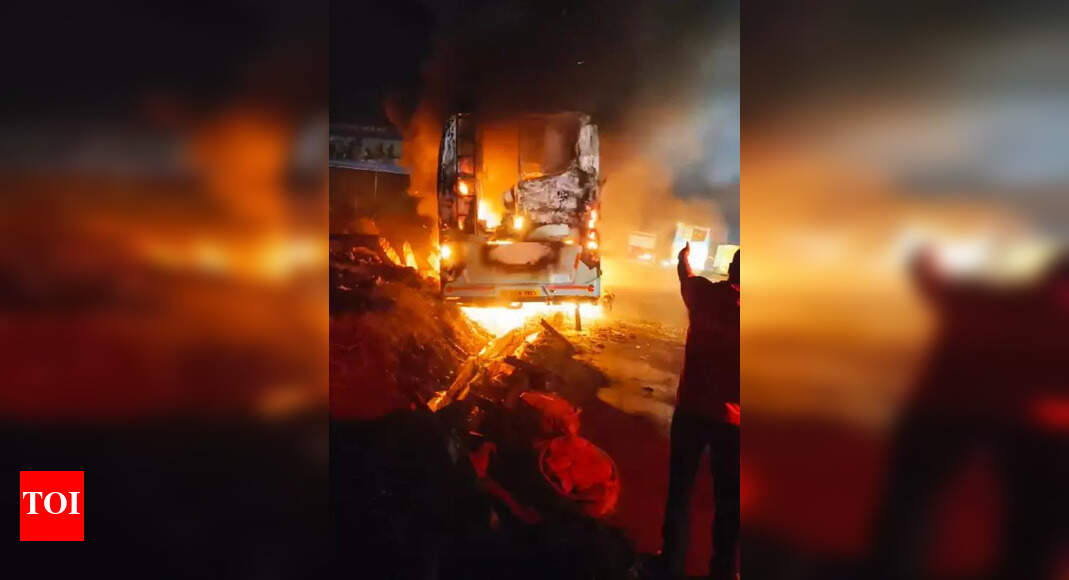 30 passengers escape unhurt as pvt luxury bus catches fire on Pune ...