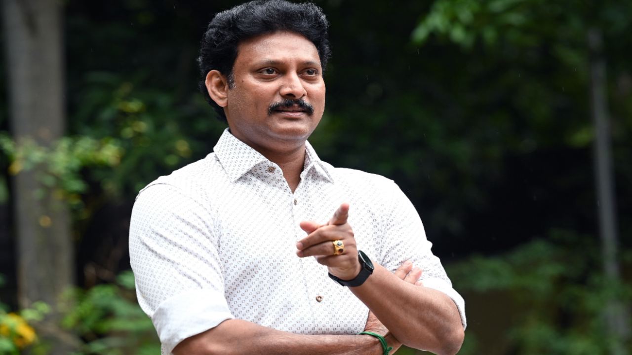 தமிழக அமைச்சர் மூன்று மொழிக் கொள்கையை கண்டித்தார், மாநிலத்தின் மொழி பாதுகாப்பு நடவடிக்கைகளை உறுதிப்படுத்தினார்