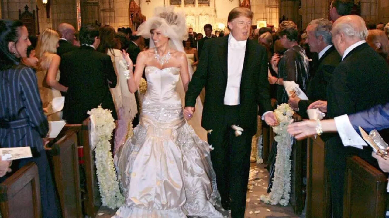 Is Melania Trump's 20-year-old wedding dress 'up for auction' on eBay for  half of its original price? - The Times of India
