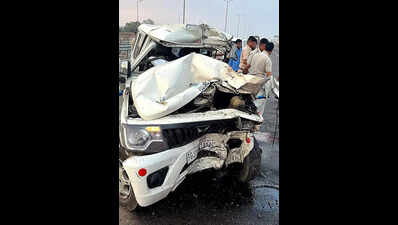 3 Gujarat cops killed as vehicle collides with truck | Chandigarh News ...