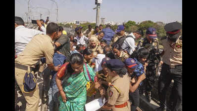8 women held for Metro stir in Pune near PMC building get bail ...