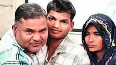 Sweet homecoming: 6-year-old Delhi boy out to buy toffee returns a man after 17 years
