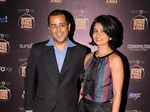 Chetan Bhagat with wife