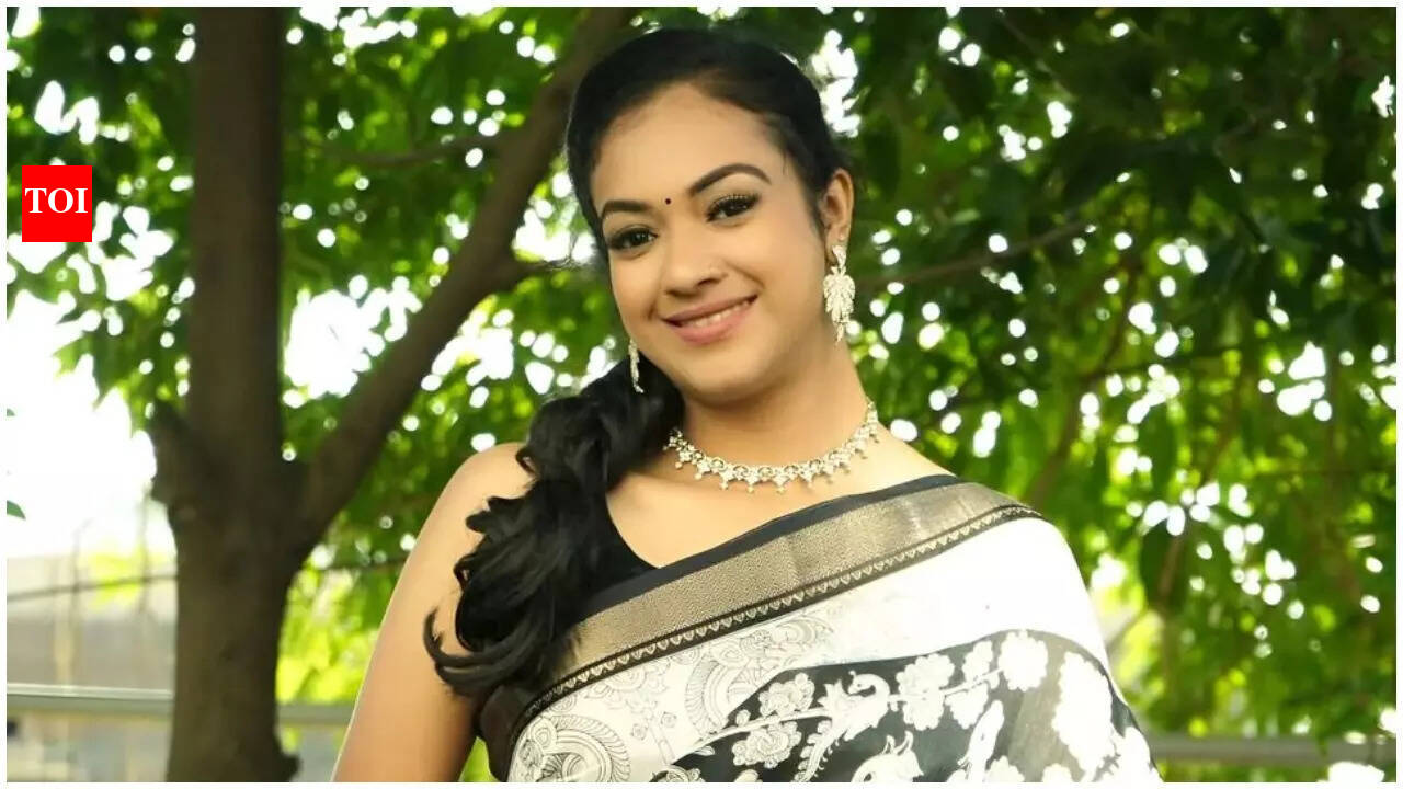 Who is Shruthi Narayanan? Tamil actress in the spotlight amid viral video  controversy | Tamil Movie News - The Times of India
