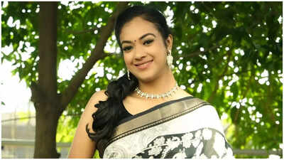 Who is Shruthi Narayanan? Tamil actress in the spotlight amid ...