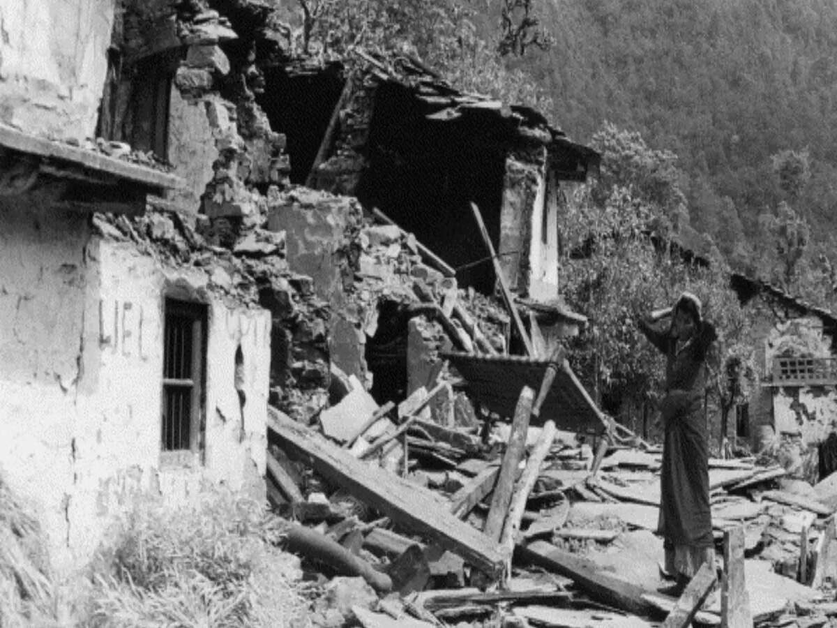 उत्तराखंड: चमोली भूकंप की 25वीं बरसी, मृतकों को श्रद्धांजलि
