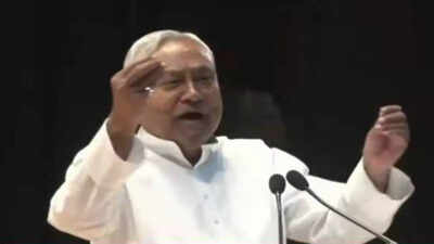 नीतीश कुमार ने अमित शाह के सामने लालू-राबड़ी पर साधा निशाना
