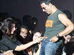 Akshay Kumar, Twinkle not splitting!