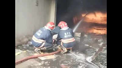 2 kids die in fire at house in Delhi's East Punjabi Bagh