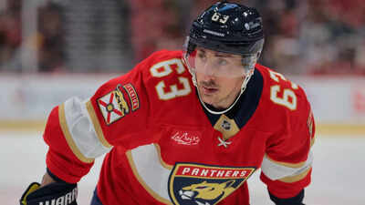 Brad Marchand’s heartfelt gesture for his kids wins fans over after Panthers' win against Utah Hockey Club