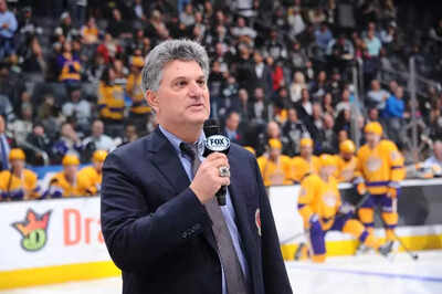 Why did Los Angeles Kings’ beloved broadcaster Nick Nickson retire?