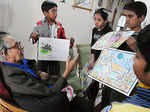 RK Laxman with Times Cartoon Contest finalists