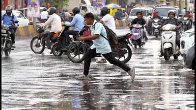 Unseasonal showers disrupt life & damage crops in Nashik district