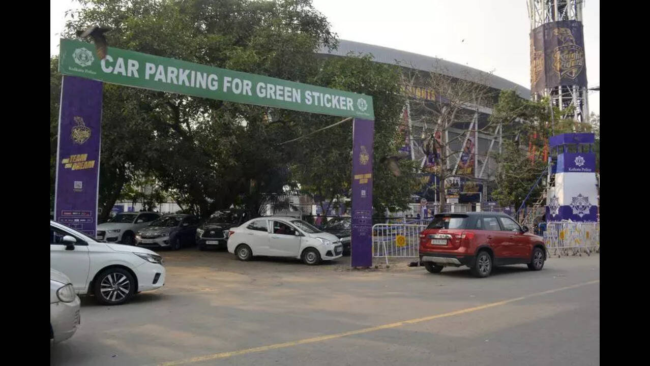 IPL relief: Army, cops sort out Maidan parking row | Kolkata News - The  Times of India