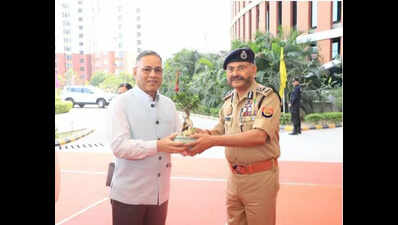 IB director visits UP Police HQ