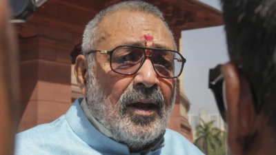 '100 choohe kha kar billi Haj ko chali': BJP's Giriraj Singh slams Congress on Waqf Bill