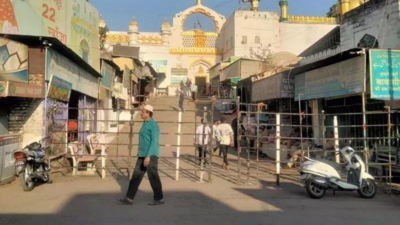 'ASI taking proactive measures to mitigate any damage to Aurangzeb's tomb': Union minister Shekhawat