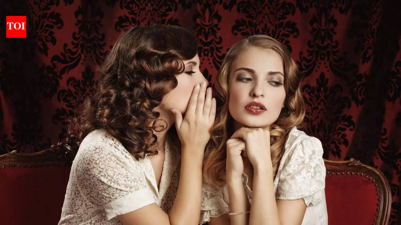 5 signs you might be unknowingly rude while talking to others, as per ...